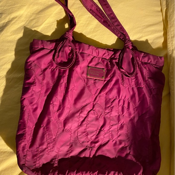 Marc Jacob’s Quilted laptop bag with cosmetic pouch - Picture 8 of 9